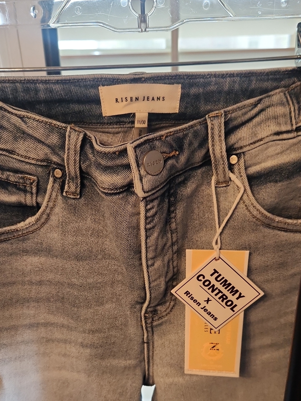 Risen Jeans Women's Barrel Leg Tummy Control Jeans — Light Blue Wash